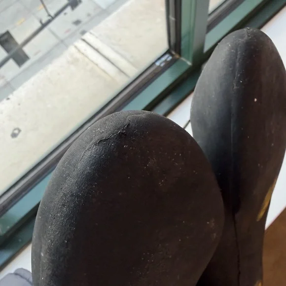 La Sportiva Nago women’s climbing shoes size 38.5, fits 8.5 - Picture 5 of 8